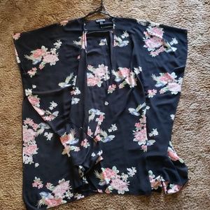 Forever 21+ Black floral Kimono